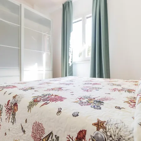 La Casa Dei Paoli, 莱万托